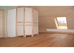 Raum mit Holzboden, holzbodenseife Natur