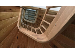 Treppe mit Parkettöl spezial 2059