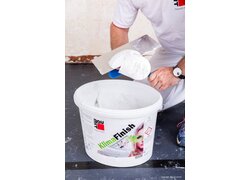 KlimaFinish Spachtel 20kg, Material Entnahme für Verarbeitung