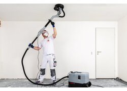 KlimaFinish Spachtel 20kg, Nachschleifen der Deckenfläche bis zur Glätte, durch Handwerker