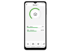 Benutzeroberfläche einer Smartphone-App namens "Genius", die den Feuchtigkeitswert und CO₂-Gehalt in einer Innenraumumgebung anzeigt.