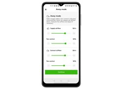 Benutzeroberfläche einer Smartphone-App im "Away mode", mit Einstellungsmöglichkeiten für die Zu- und Abluftstromstärke sowie die Lüftersteuerung