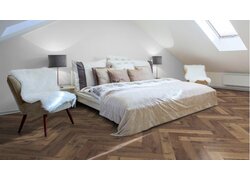 Vinylboden SLY Herringbone, Bett, Schlafzimmer