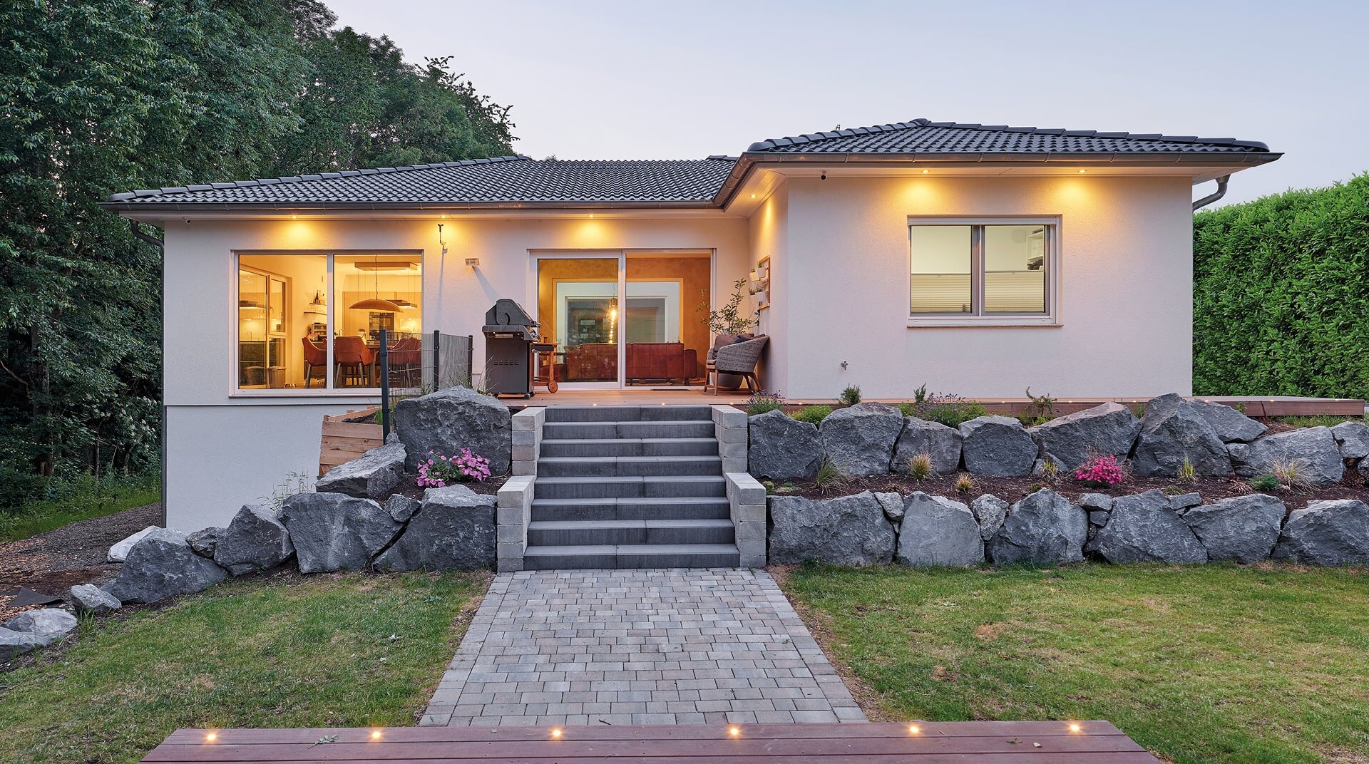 Bungalow Walmdach, Außenansicht