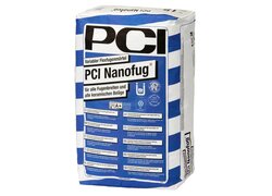 Nanofug, im Sack verpackt, stehend