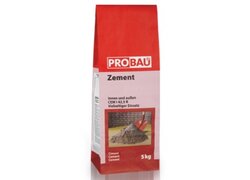Zement, im roten Sack, stehend