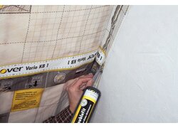 Vario® DoubleFit, Mehrkomponenten-Klebe-Dichtmasse in Verwendung