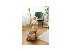 Kind, Bodenbelag